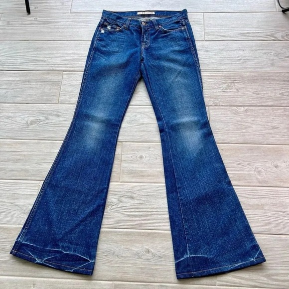 J Brand Women's Dark Wash Denim Flare Leg Jeans Size 26 - Picture 1 of 10